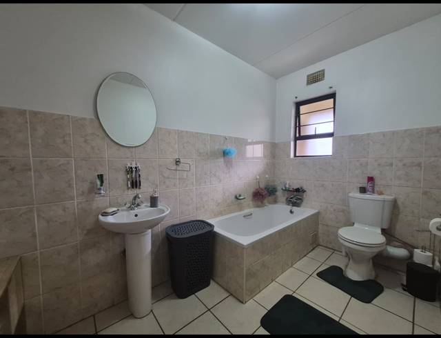 1 BEDROOM APARTMENT FOR SALE IN PARKRAND